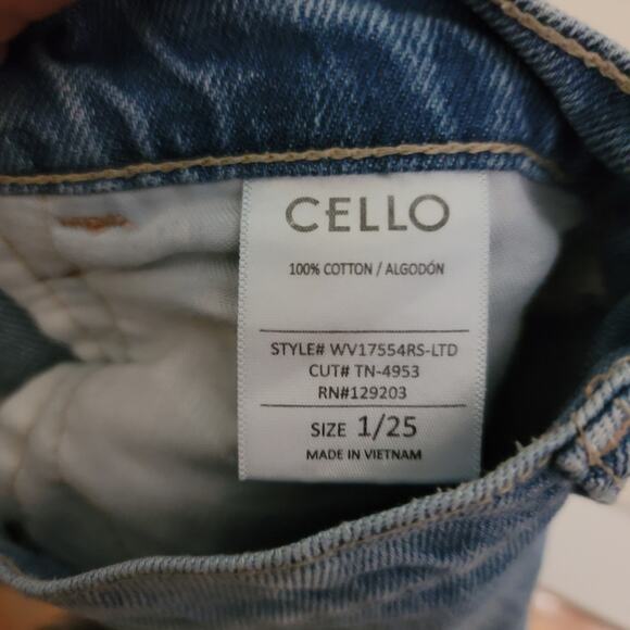 Cello High Rise Jeans Size 25‎ Blue Light Wash Straight Distressed Button Fly - Picture 7 of 11